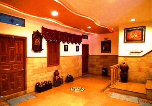 Hotel The Royale